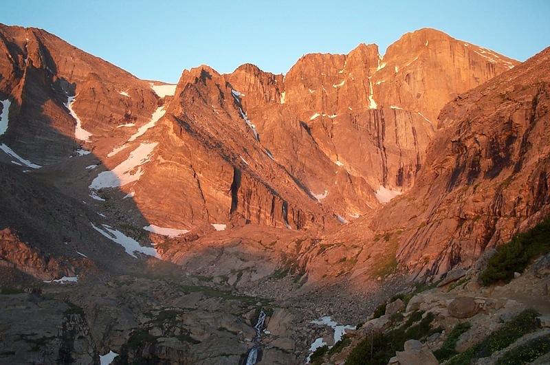 Even more alpenglow - you can see the colouir leading up to the Loft pretty clearly on the left side of the picture.