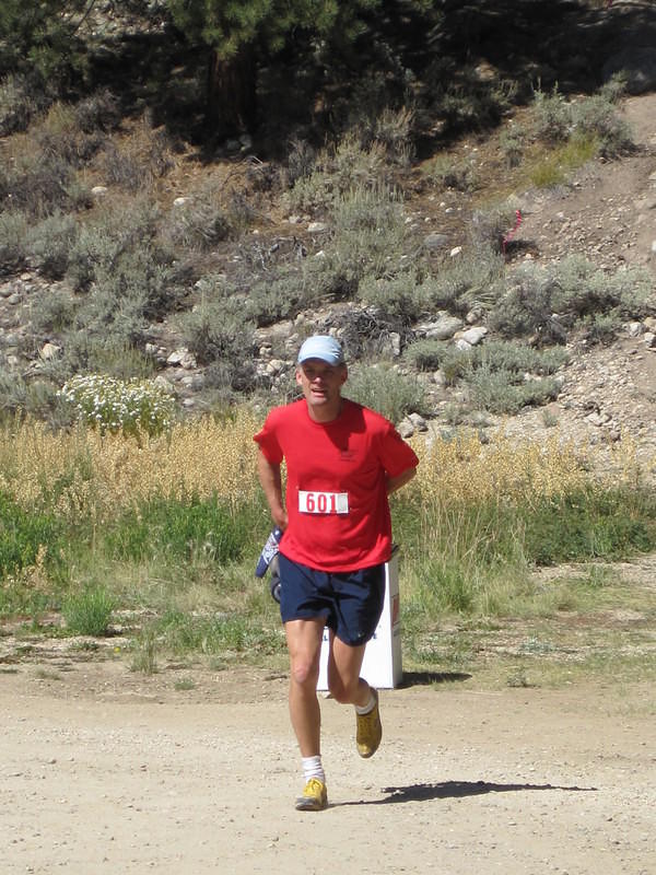 Mike P coming into Twin lakes aid station